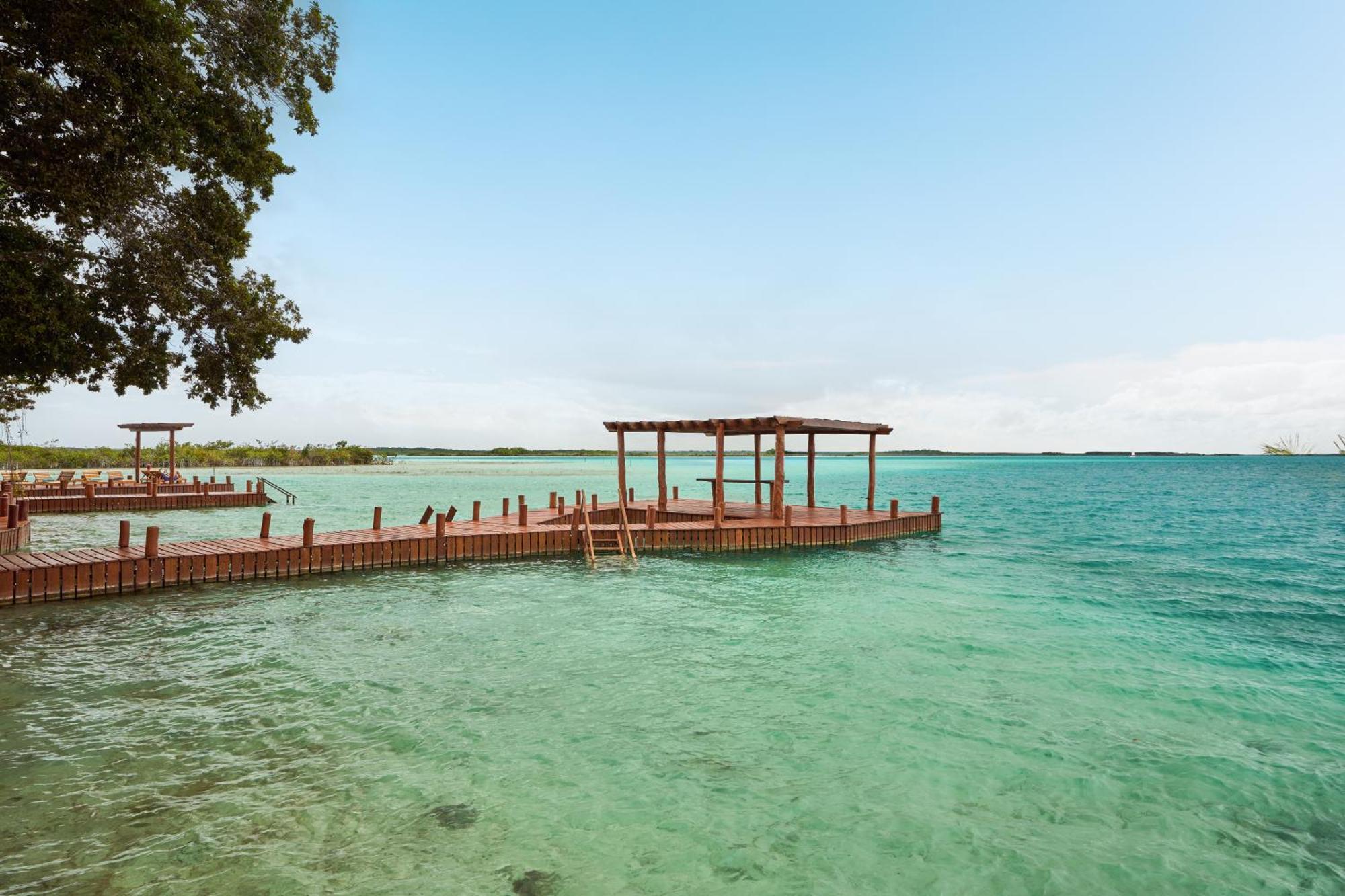 Cristalino Lagoon Front Hotel, Restaurant & Spa 巴卡拉尔 外观 照片